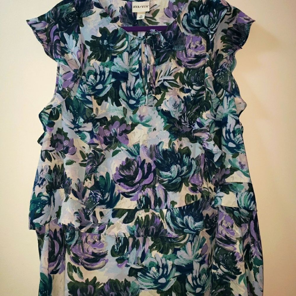 Ava and Viv tie neck ruffle top size 4x